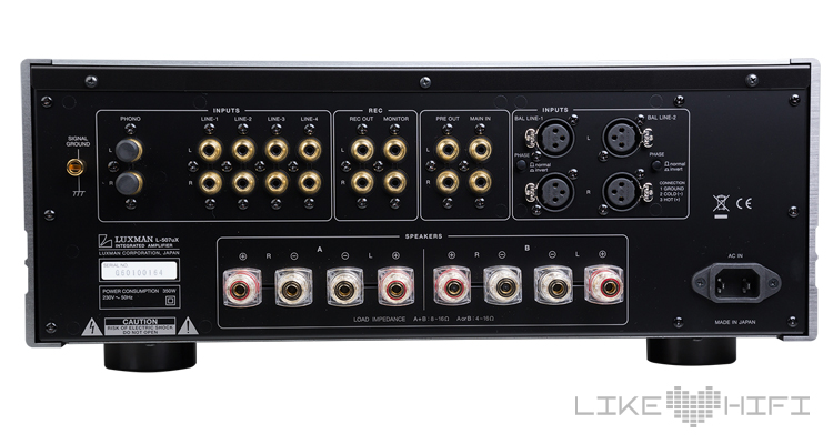 Test: Luxman D-05u SACD-Player & L-507uX Stereovollverstärker Review Amp Back Rear