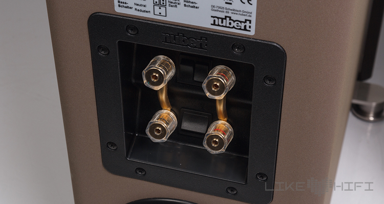 Nubert nuVero 140 Lautsprecher Test Review Standlautsprecher Anschlüsse Bi-Wiring