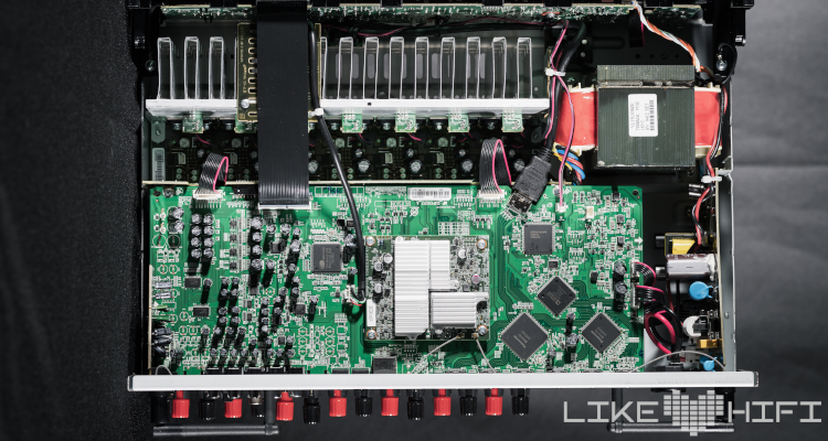 Denon AVR-X1600H AV-Receiver 7.2-Kanal Test Review AVR Heimkino Innern Chips