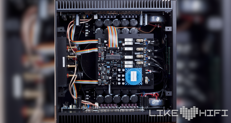 Test Stereo Endstufe AVM SA8.2 Endverstärker Amp Amplifier Review Black Schwarz Innen Chip