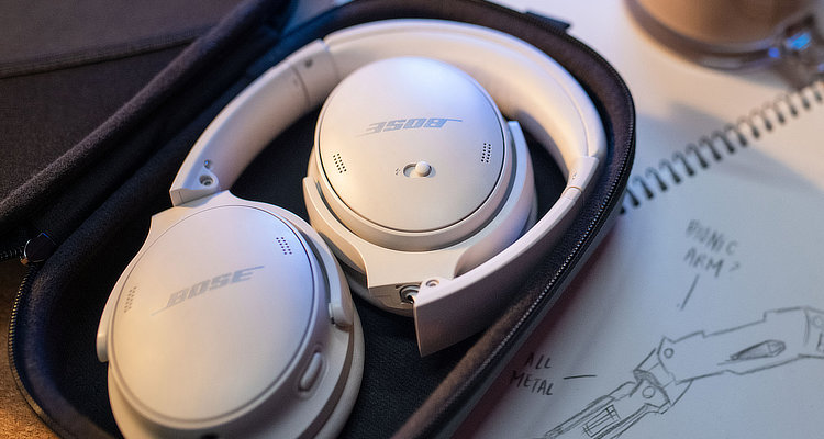 Bose QuietComfort 45 im Case 