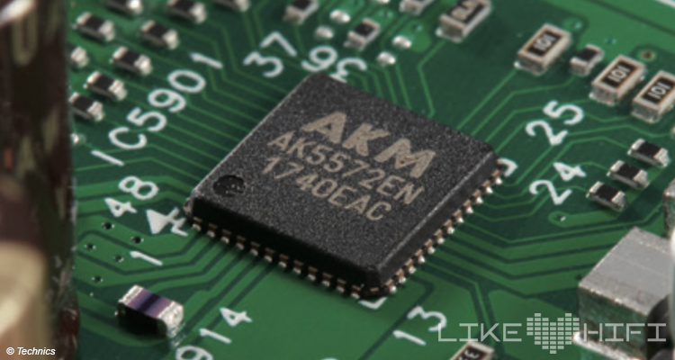 Technics SU-R1000 Stereo-Vollverstaerker Amplifier Test Review Chip AKM DAC