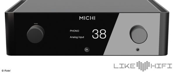 Rotel Michi X3 Test Review Front Display