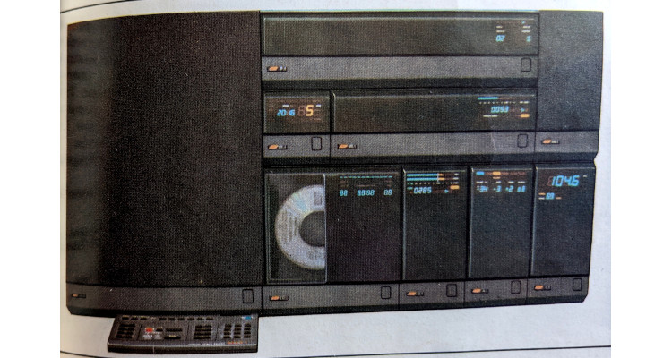 Modellstudie einer Kompaktanlange mit CD-Player des VEB Kombinat Rundfunk und Fernsehen.