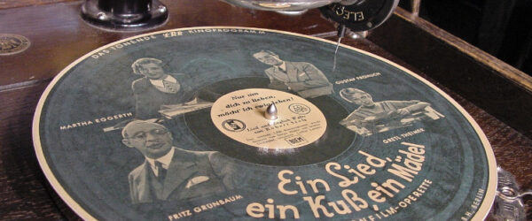 Schallplatte Grammofon Schelllack