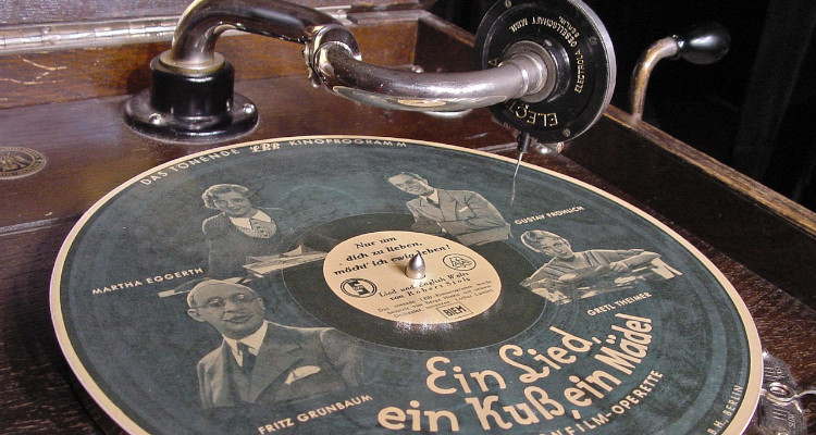 Schallplatte Grammofon Schelllack