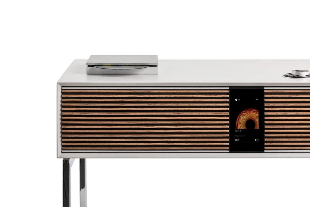 Ruark R810