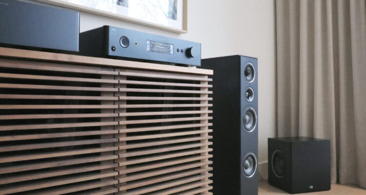 NAD C 379: HybridDigital DAC Stereo-Vollverstärker