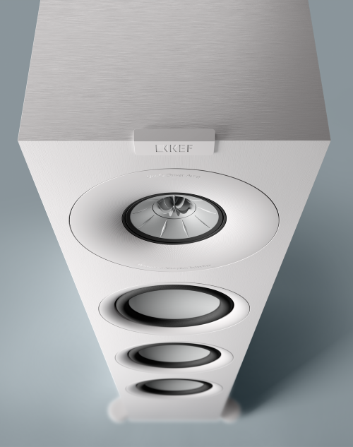 KEF Q11 Meta