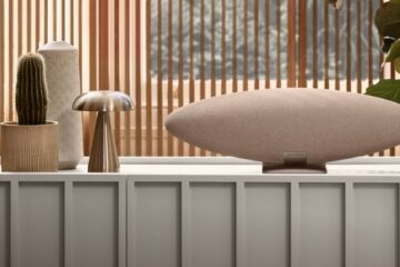 Bowers & Wilkins Zeppelin Pro Edition