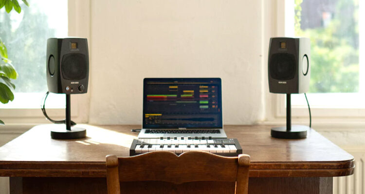 adam audio d3v