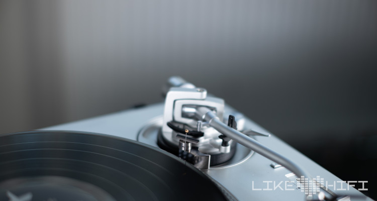 Installation des Little Fwend auf Technics SL-1200