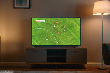 Fernseher mit Sportsendung Fußball