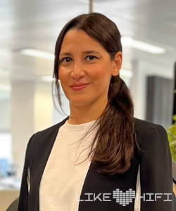 Begüm Tomruk, Kreativdirektorin und Chefdesignerin bei Marantz, Porträt
