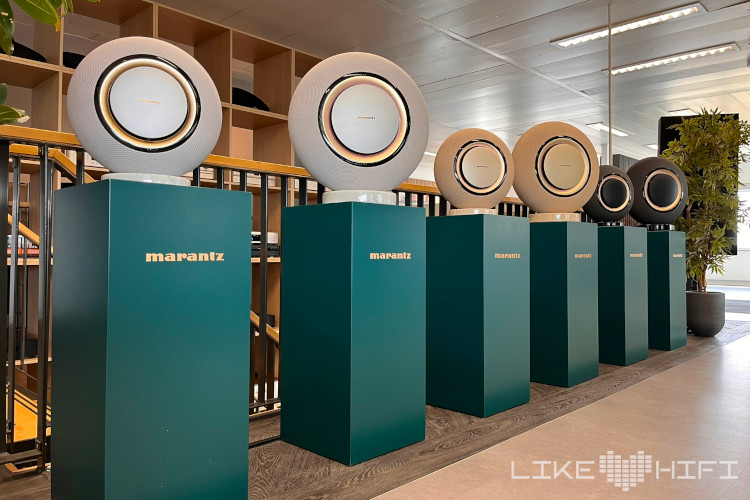 Marantz Horizon Speaker in Schwarz (Midnight Sky), Hellgrau (Moon Ray), Champagner (Marantz Champagne) mit luxuriösem Finish