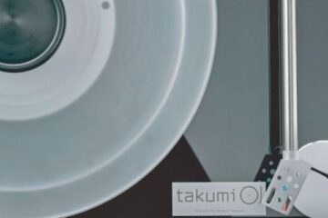 Takumi Plattenspieler